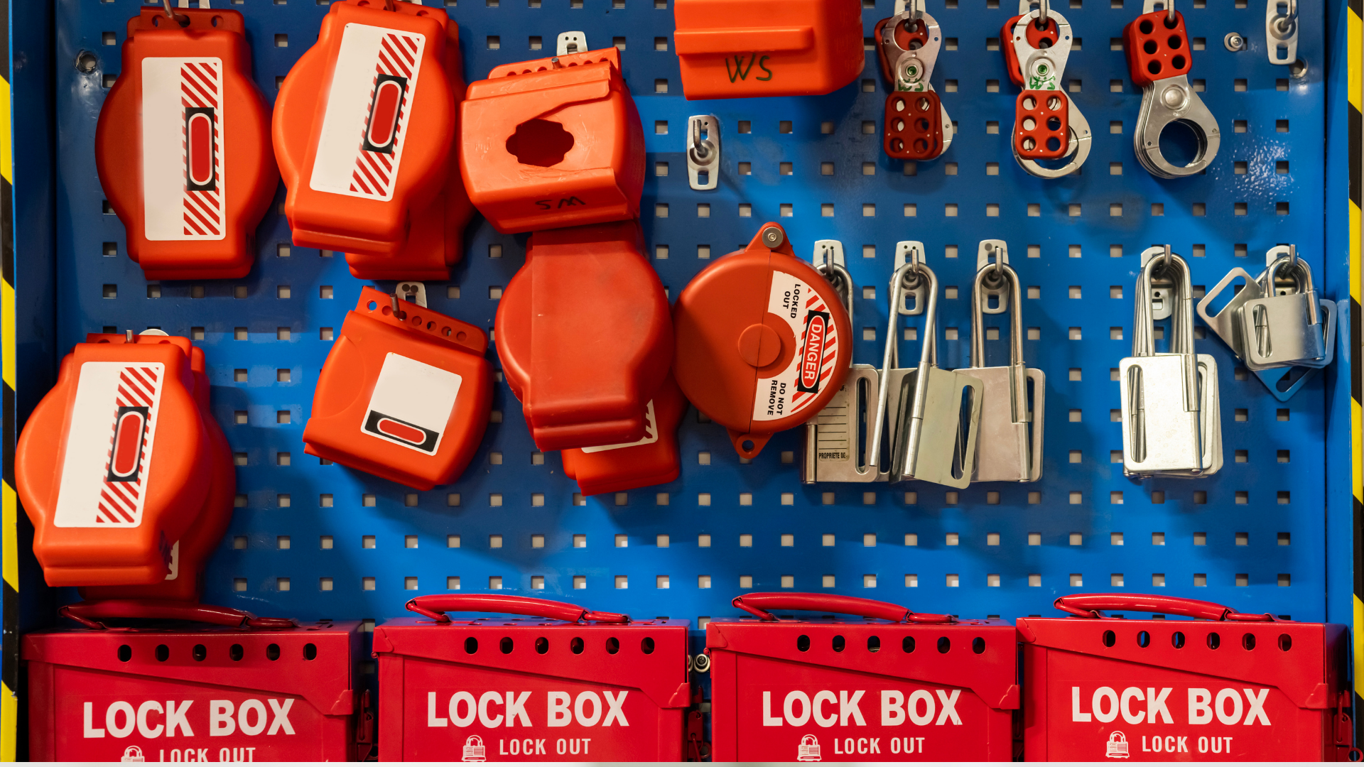 Lockout Tagout Safety: Procedures, Responsibilities, and CSA Z460 Compliance
